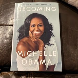 Becoming.  Michelle Obama